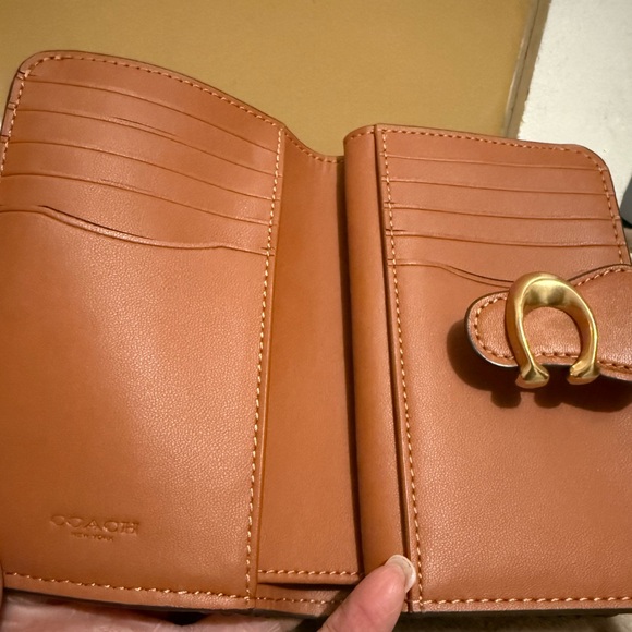 Coach Tabby  Wallet with. Braid Trim - Picture 3 of 6